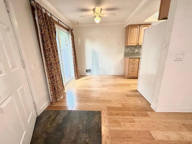 Photo - 6113 204th St SW Unidad g1