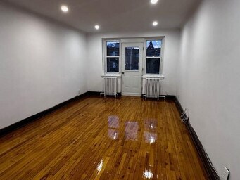 Photo - 5821 de la Côte-Saint-Luc