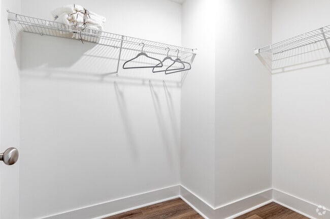 3BR, 2.5BA - 1911SF (Crestford) Primary Bedroom Closet