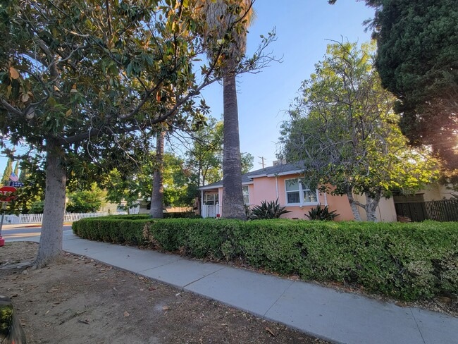 Photo - 6251 Canby Ave Unit Guesthouse