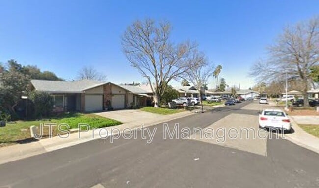 Building Photo - 2662 Los Nogales Way