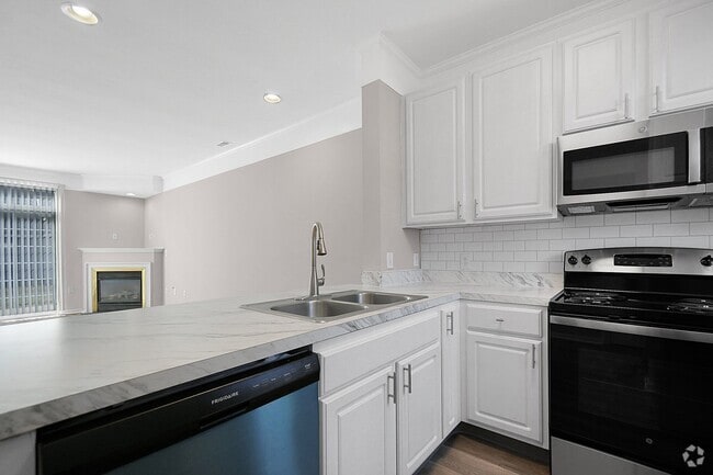Building Photo - College Park Rental
