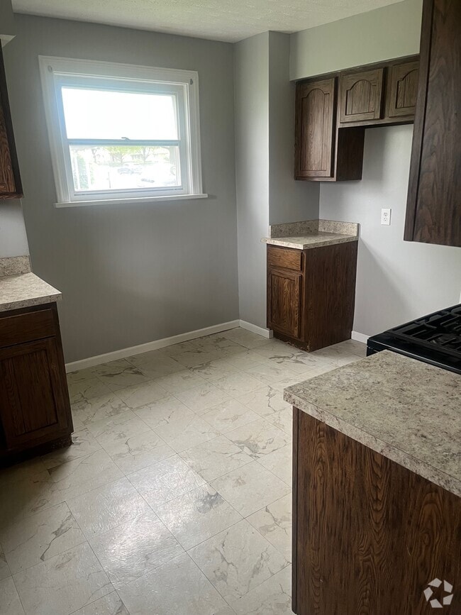 Building Photo - 16713 Scottsdale Blvd Rental