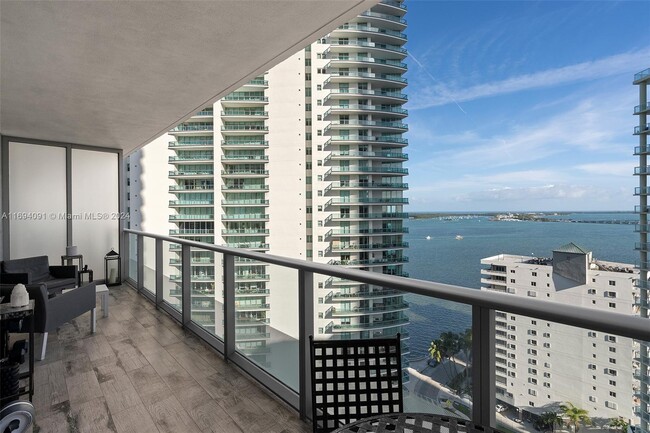 Photo - 1300 Brickell Bay Dr Unidad 2107 Rental