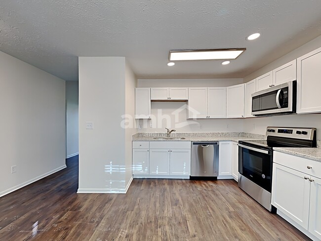 Photo - 1145 Bumblebee Way