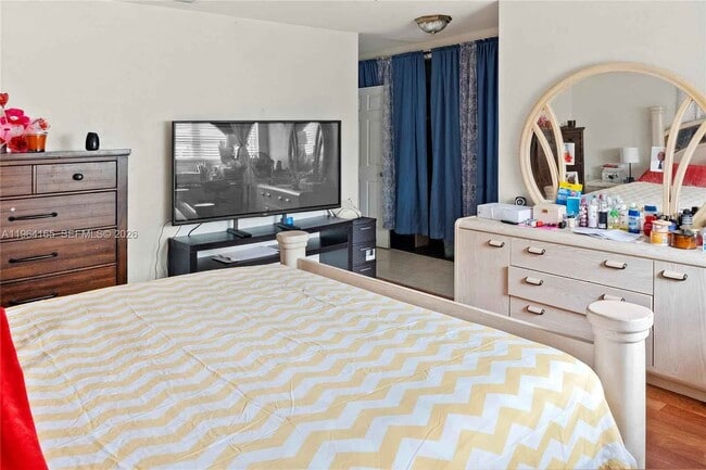 Photo - 121 SW 28th Terrace