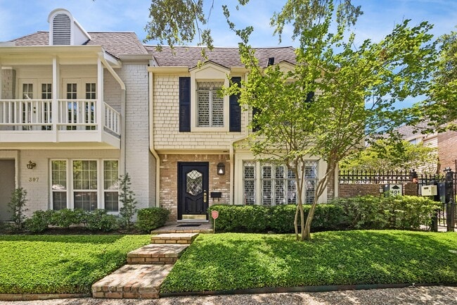 Building Photo - 399 N Post Oak Ln Unit 399