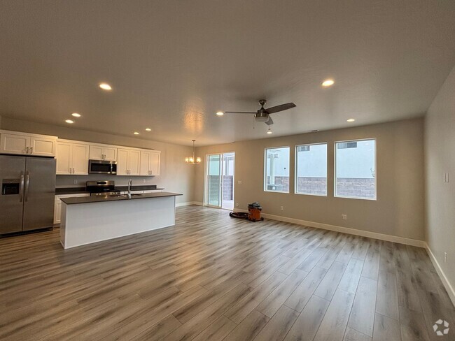 Building Photo - BRAND NEW 4 BEDROOM TOWNHOME!