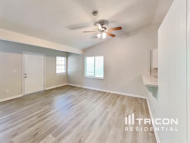 Photo - 3182 Lake Monroe Rd