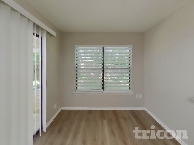 9510 Kenton Hill