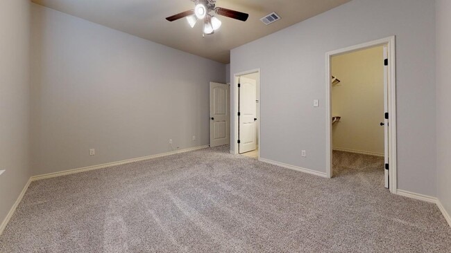 Photo - 3211 Sergeant Dr