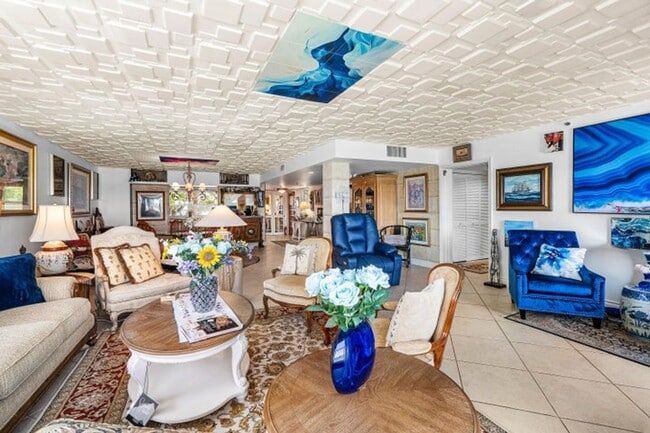 Photo - 374 Golfview Rd