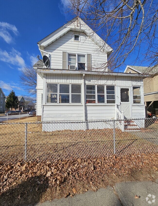 Building Photo - 42 Washington St Unit 1 Rental