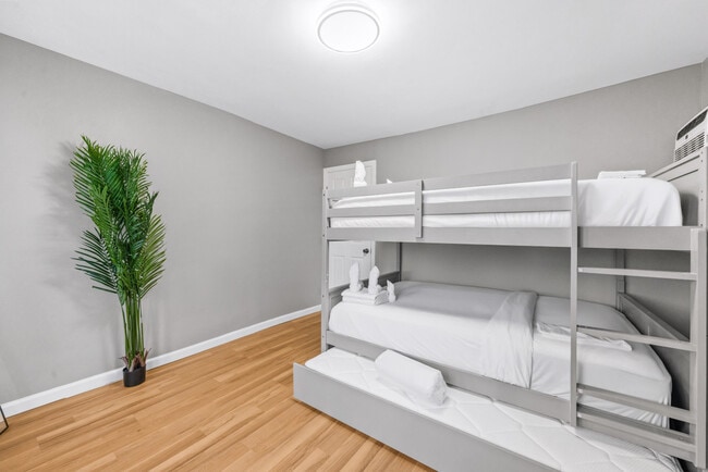 Photo - 529 Ave E Unidad ID1282137P