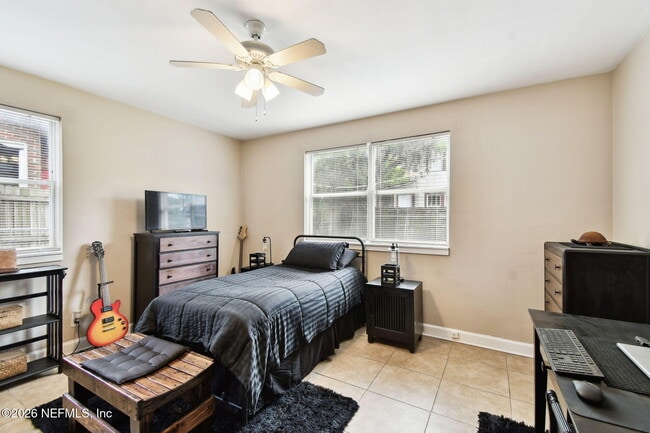 Photo - 828 Acosta St