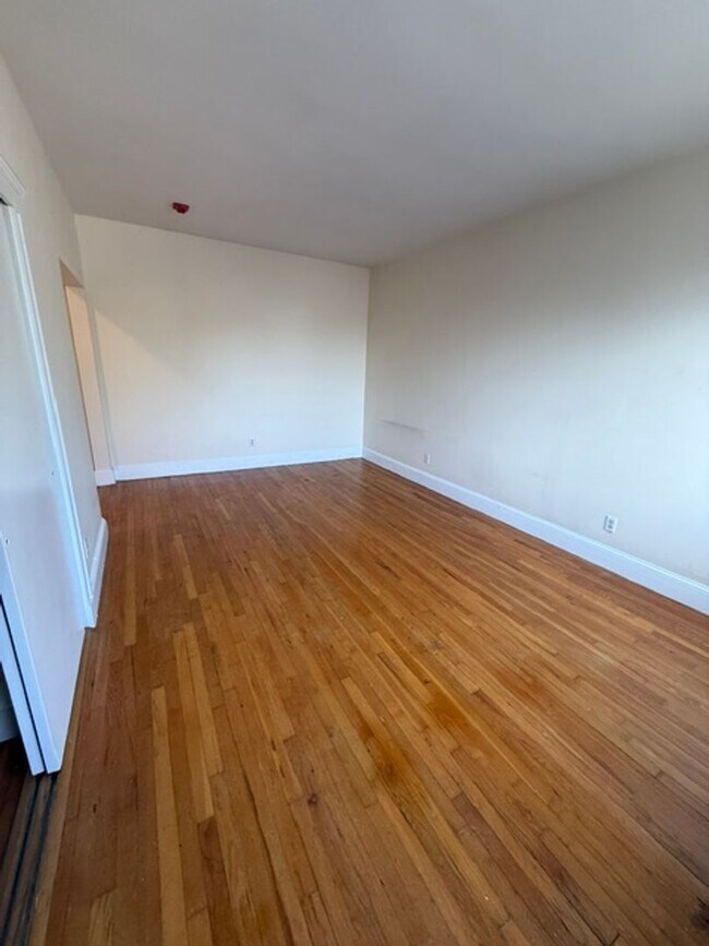 Photo - 28 Colborne Rd