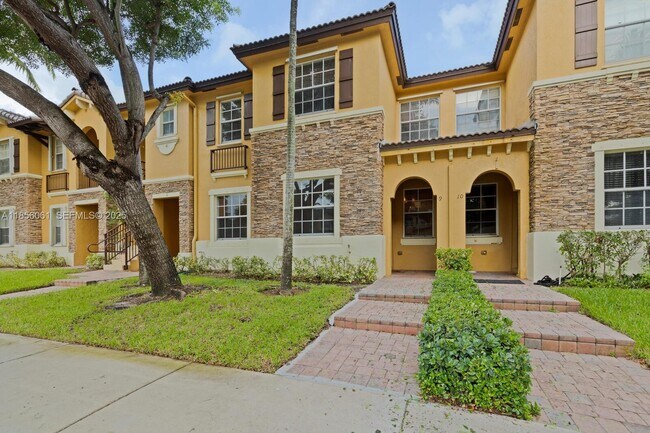 Building Photo - 9219 SW 227th St Unit 9