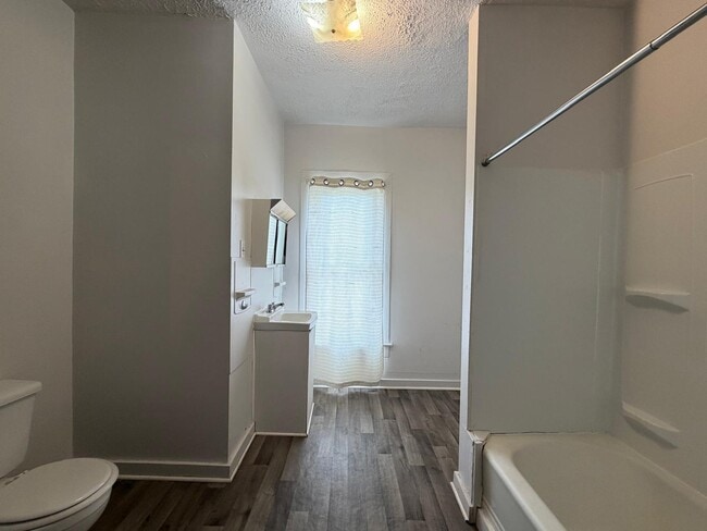 Photo - 1114 Vine St