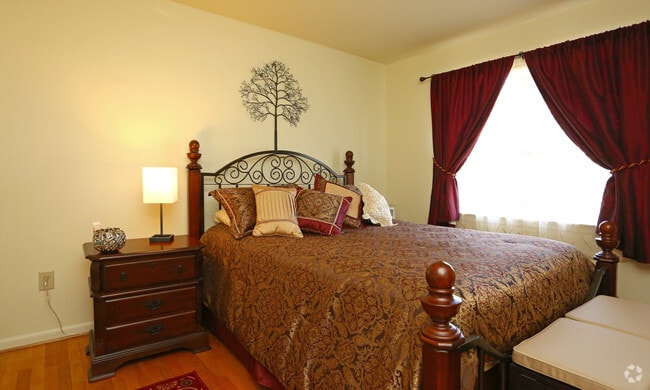 Townhome Master Bedroom