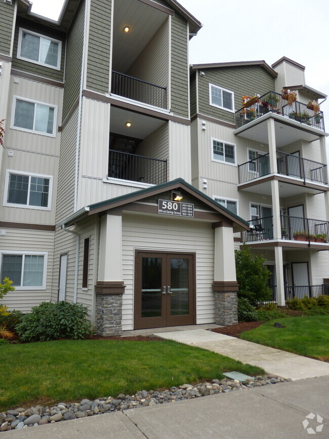 Building Photo - Upper Level Condo w/ Balcony Unit 401