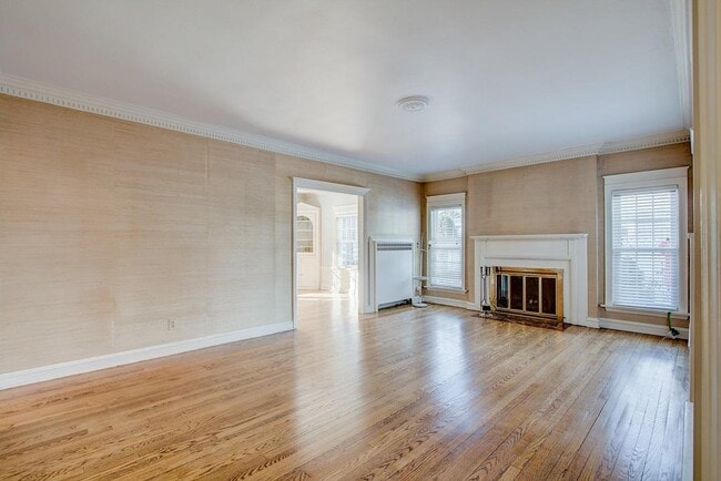 Photo - 2225 E Woodstock Pl