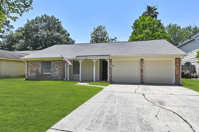 Building Photo - 18927 Jodywood Dr Rental