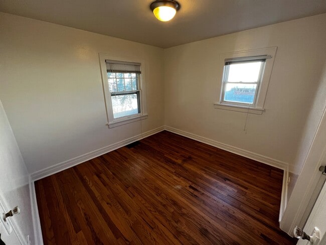 Photo - 2114 S Washington St