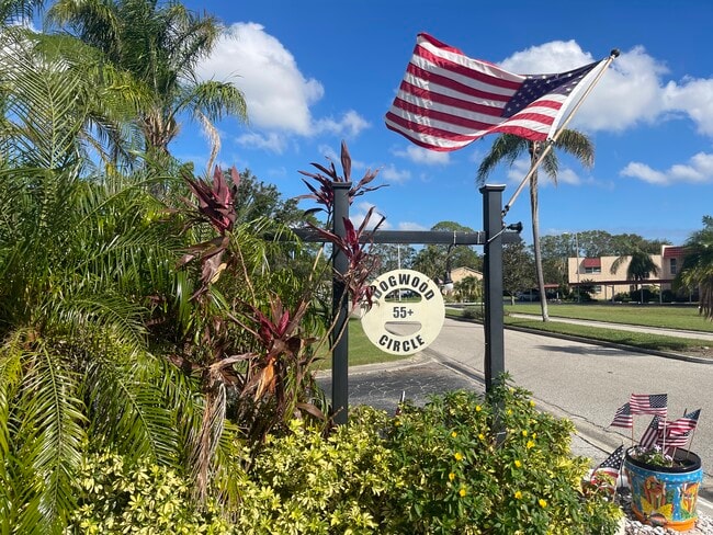 Photo - 218 Dogwood Cir Unit The Gardens
