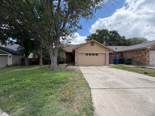 Building Photo - WELCOME TO YOUR NEW HOME  - Considering all applicant