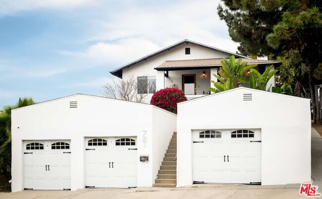 Building Photo - 721 Holland Ave Rental