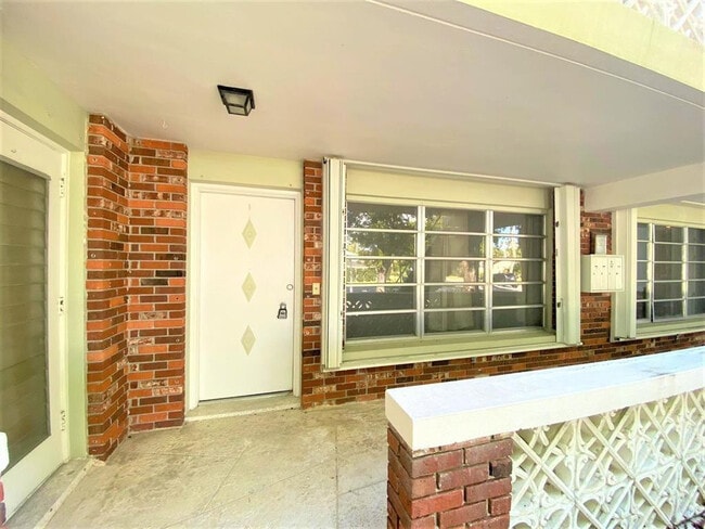 Photo - 4213 NE 21st Ave Unit 1B