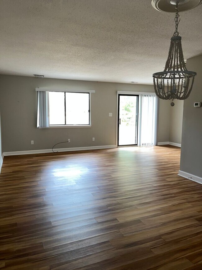 Photo - Two Bedroom 2.5 Bath Located in Riverbend