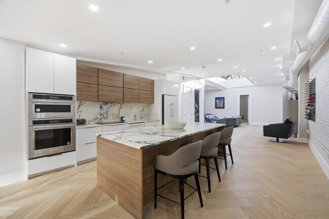 Building Photo - 125 Broad St Unit PH