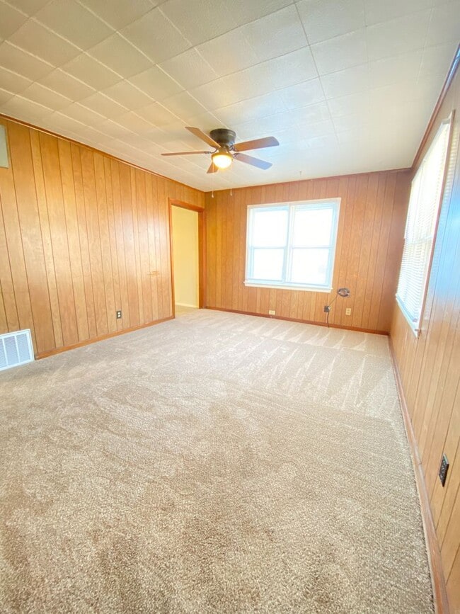 Building Photo - $77 MOVE IN SPECIAL!!!