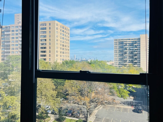 Building Photo - 10 Huron Ave Unit 7R