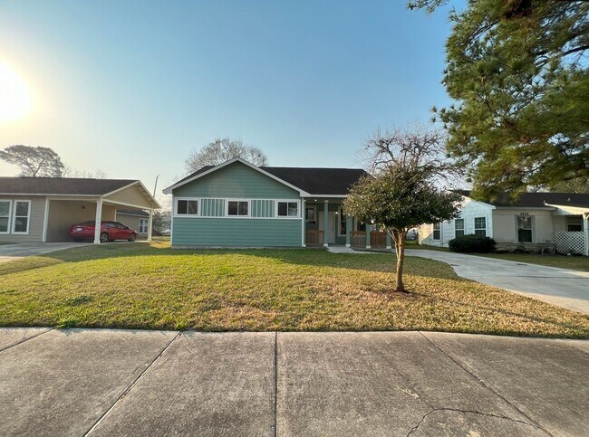 Building Photo - 5030 Marietta Ln