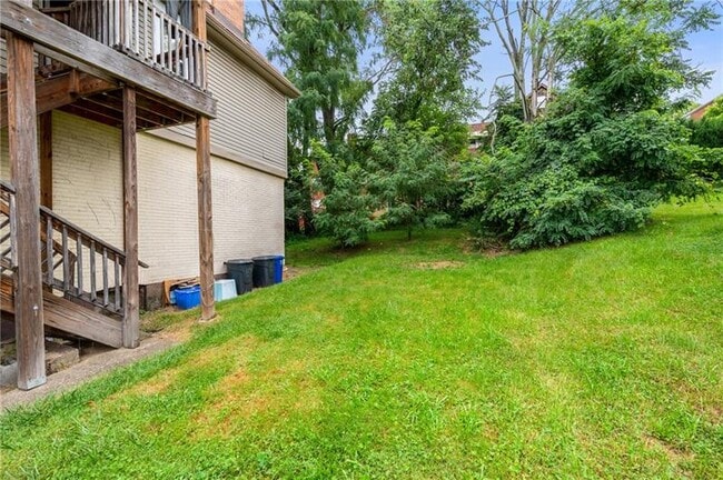 Photo - 823 Lilac St