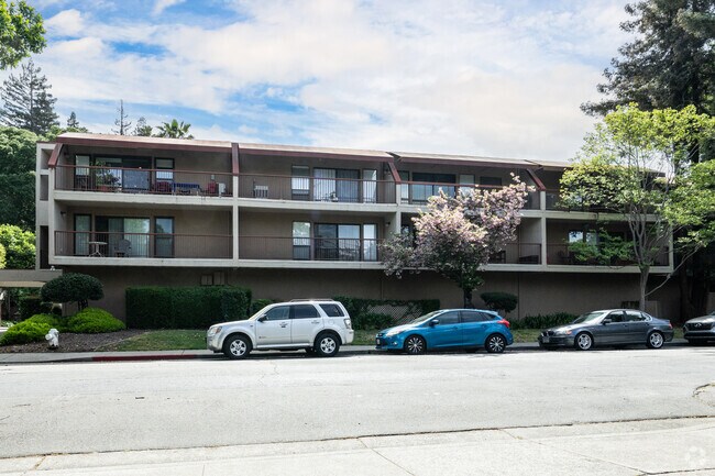 exterior - 1600 Carmel Dr Apartments