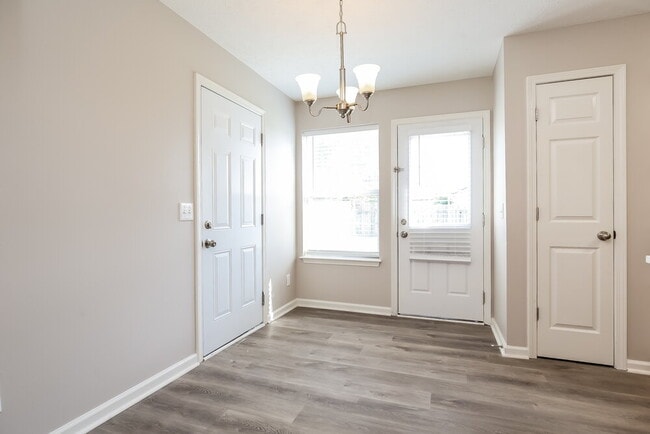 Photo - 864 Lavergne Ln