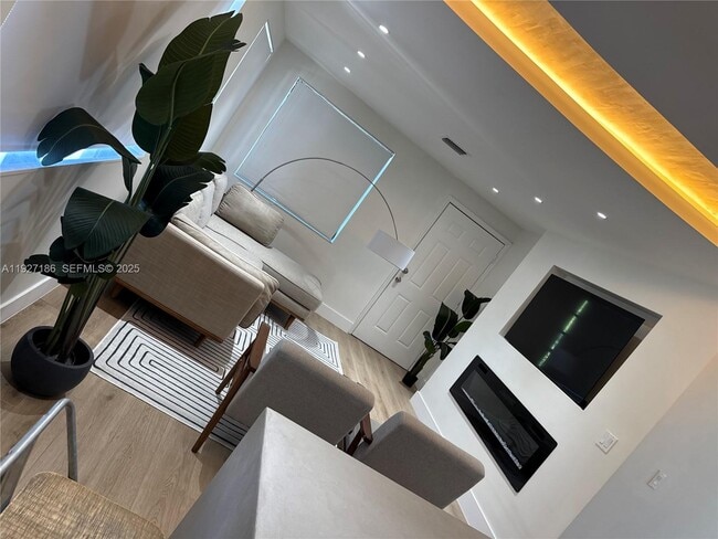 Photo - 1716 SW 11th St Unit 4