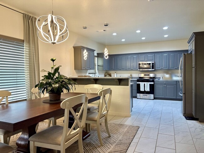 Photo - 2412 W Ray Ave