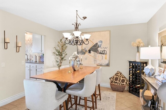 Photo - 6733 Oleander Way