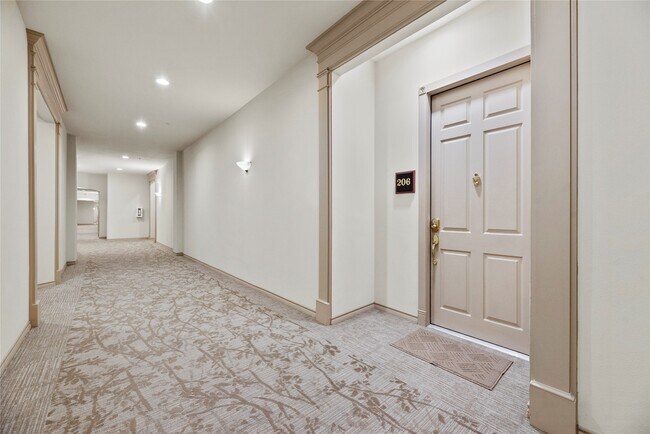 Photo - 2400 McCue Rd