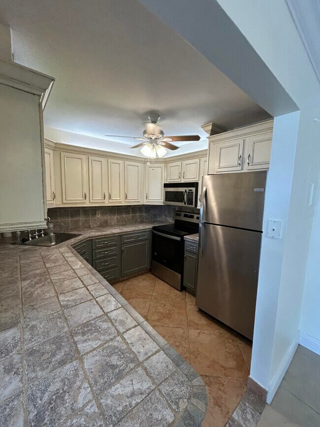 Photo - 305 N Pompano Beach Blvd Unidad 205