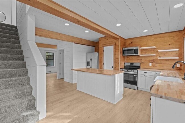 Photo - 109 School St