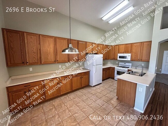 Photo - 2696 E Brooks St