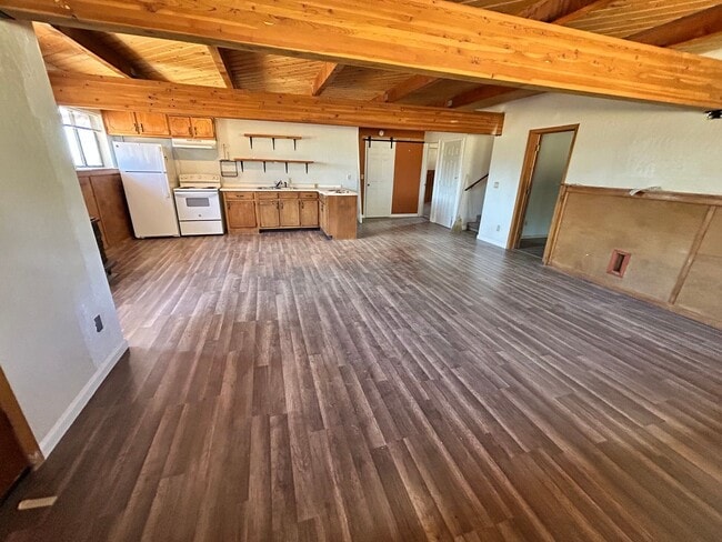 Building Photo - 701 Rincon Ridge Rd Unit 2