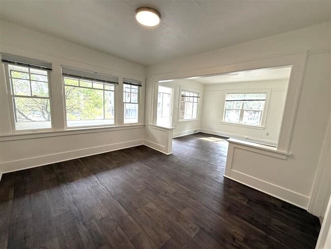 Building Photo - 2333 SW 6th Ave Rental