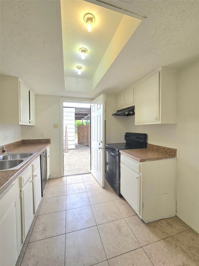 Photo - 7063 Chasewood Dr