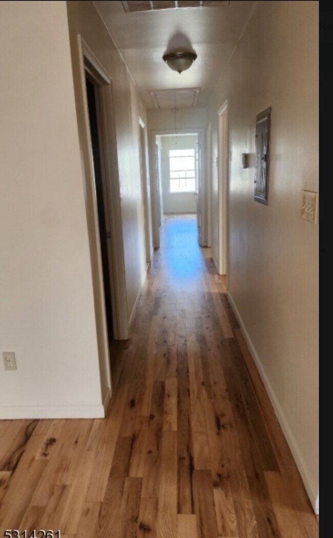 105 Palm St Apartments Unit 2 floor Newark, NJ